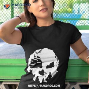pirate skull seas of thieves halloween shirt tshirt 1