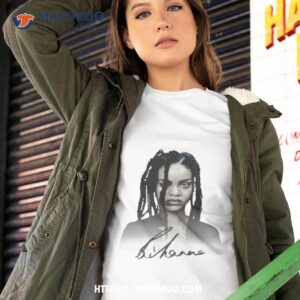 Rihanna Tee