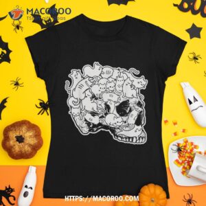 skeleton holding a cat shirt lazy halloween costume skull spooky scary skeletons tshirt 1