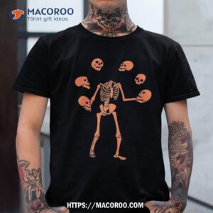 skeleton juggling skulls halloween gothic shirt skeleton head tshirt