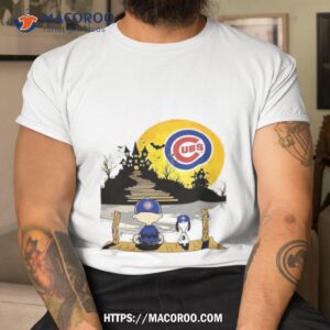 Snoopy Charlie Brown Sit Under Moon Chicago Cubs Halloween Shirt
