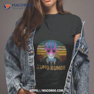 Vintage Kung Kung Resident Alien Design Shirt