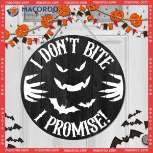 Wall Decor, Room Monster, Bats, Halloween Decoration For Day, Round Wooden Door Sign,i Don’t Bite I Promise