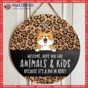 Welcome Hope You Like Animals & Kids Because It’s A Zoo In Here, Pawprint Wooden Sign, Personalized Cat Breeds Signs