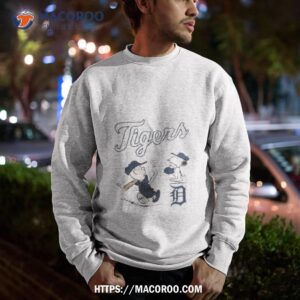 charlie brown and snoopy playing baseball detroit tigers mlb 2023 shirt sweatshirt