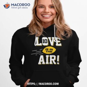 Green Bay Packers Love Is In The Air Shirt