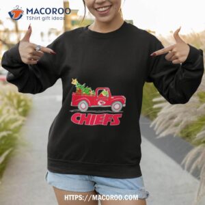 grinch kansas city chiefs driving car shirt sweatshirt 1