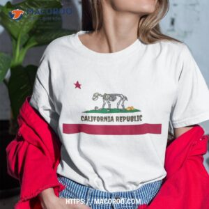 Halloween Skeleton Bear California Ca State Flag Funny Shirt