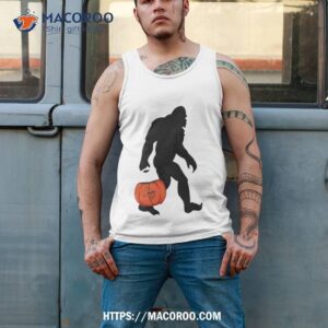 Innesota Vikings Bigfoot Halloween Shirt 3 innesota vikings bigfoot halloween shirt tank top 2