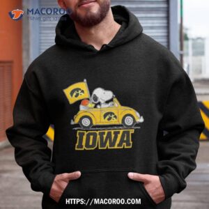 iowa hawkeyes basketball snoopy dog driving car shirt hoodie