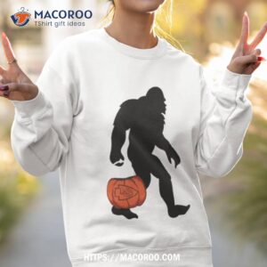 kansas city chiefs bigfoot halloween shirt sweatshirt 2