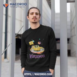master yoda driving car star minnesota vikings football 2023 shirt sweatshirt 1