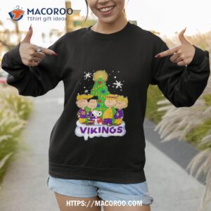 minnesota vikings the peanuts christmas tree sweatshirt sweatshirt 1