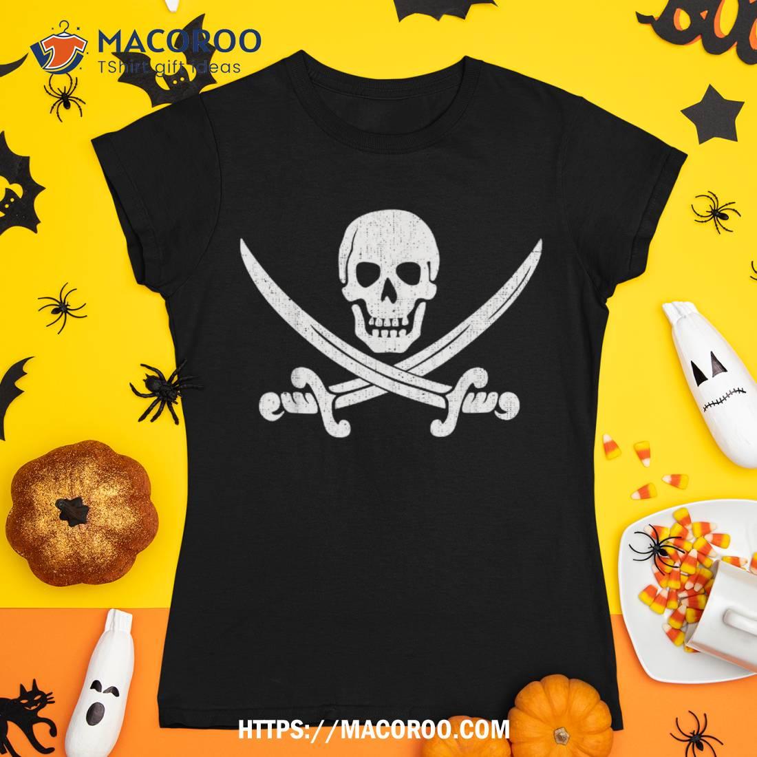 Pirate Skull & Bones | Essential T-Shirt