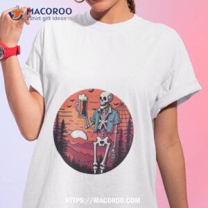 Retro Sunset Funny Halloween Skeleton Love Beer Shirt