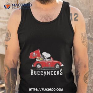 snoopy and woodstock driver car tampa bay buccaneers nfl 2023 shirt tank top