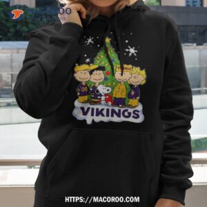 snoopy the peanuts minnesota vikings christmas elf themed shirt hoodie 2