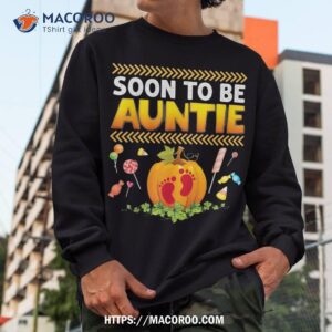 soon to be auntie little footprint halloween pumpkin cute shirt sweatshirt