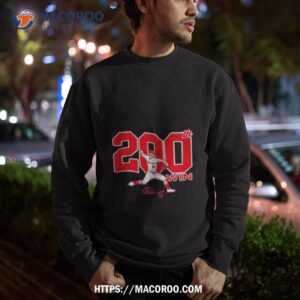 St. Louis Cardinals Adam Wainwright 200 Wins Shirt 2 st louis cardinals adam wainwright 200 wins shirt sweatshirt