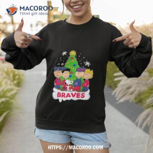 the peanuts characters atlanta braves christmas 2023 shirt sweatshirt 1