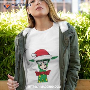 Christmas Giraffe With Glasses Shirt