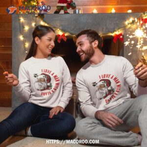 i love a man with beard funny retro christmas santa claus shirt sweatshirt