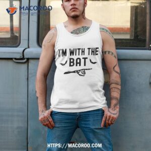 i m with the bat funny skeleton halloween matching couple shirt tank top 2