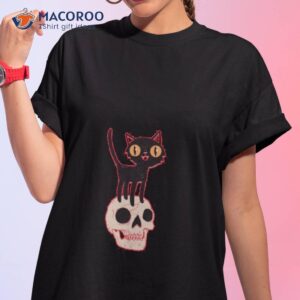 look what the halloween cat dragged in shirt tshirt 1