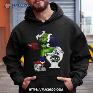 New England Patriots Grinch Sitting On New York Jets Toilet And Step On Miami Dolphins Helmet T Shirt
