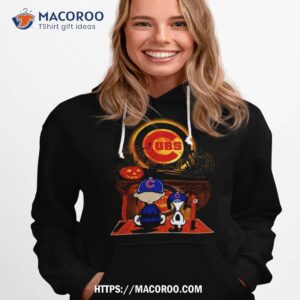 peanut snoopy and charlie brown chicago cubs sitting under moon halloween 2023 shirt hoodie 1