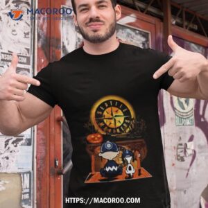 Peanut Snoopy And Charlie Brown Seattle Mariners Sitting Under Moon Halloween 2023 Shirt
