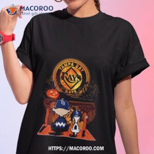 Peanut Snoopy And Charlie Brown Tampa Bay Rays Sitting Under Moon Halloween 2023 Shirt