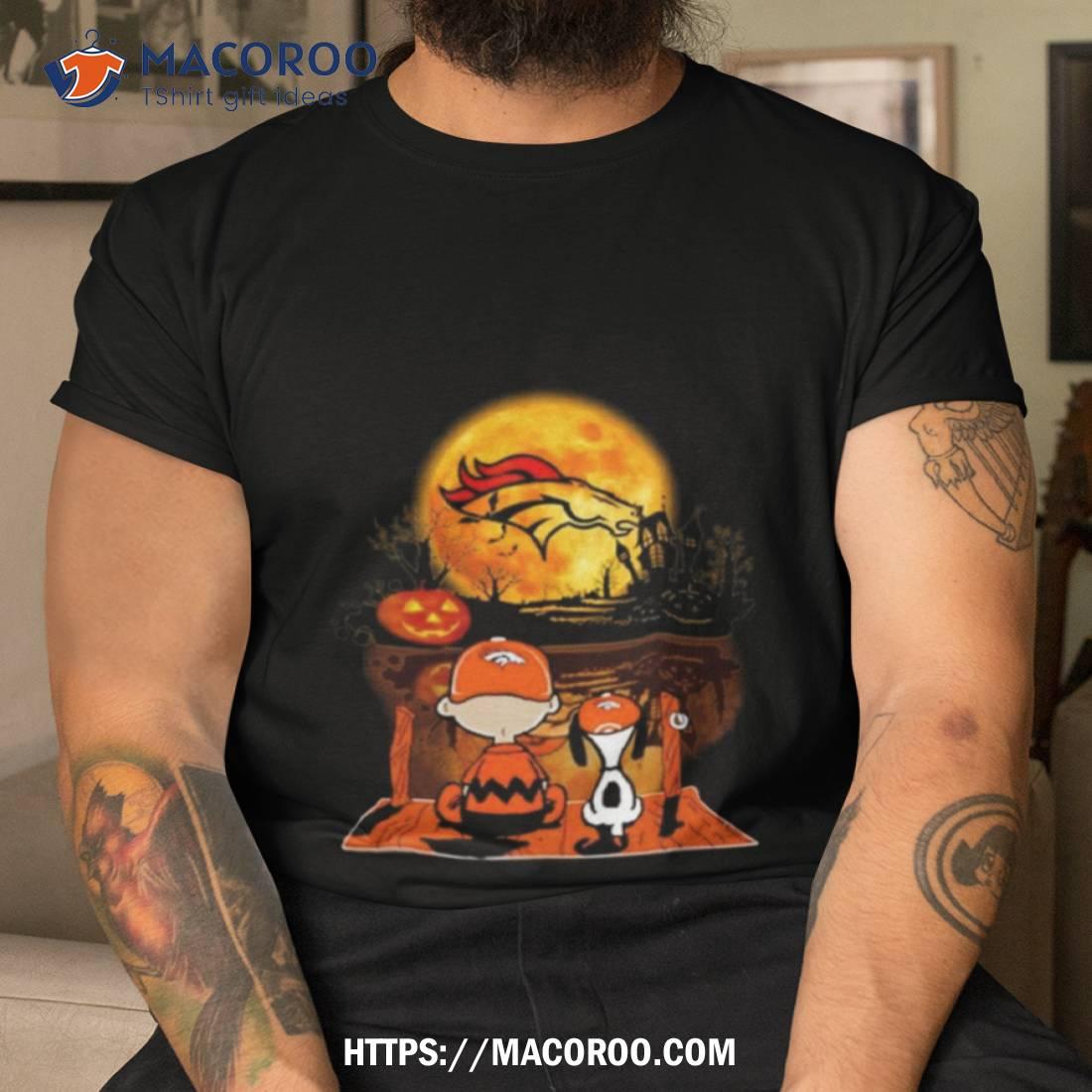 Denver Broncos Santa Snoopy Brings Christmas To Town T-Shirt - T-shirts Low  Price