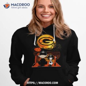 Snoopy And Charlie Brown Green Bay Packers Sitting Under Moon Halloween 2023 T Shirt