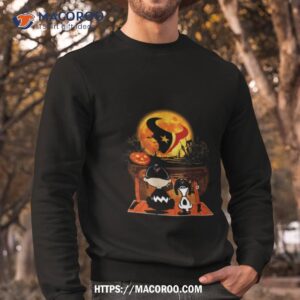 snoopy and charlie brown houston texans sitting under moon halloween 2023 t shirt sweatshirt