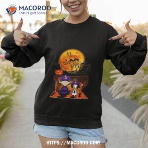 snoopy and charlie brown minnesota vikings sitting under moon halloween 2023 t shirt sweatshirt 1