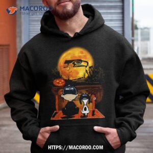 Snoopy And Charlie Brown Seattle Seahawks Sitting Under Moon Halloween 2023 T Shirt