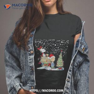 Snoopy Lovers Merry Christmas Shirt
