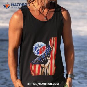 tampa bay rays buccaneer and lightning hand pulling american flag shirt tank top