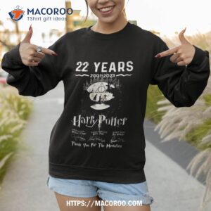 22 years 2001 2023 harry potter thank you for the memories signatures t shirt sweatshirt 1