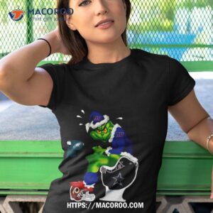Grinch Santa New York Giants Toilet Christmas Tshirt 1