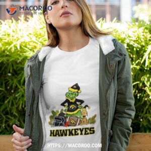 Iowa Hawkeyes Santa Grinch And Dog Merry Christmas Tshirt 4