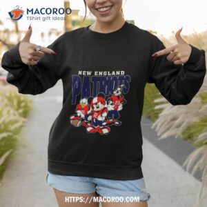 new england patriots football mickey donald duck and goofy football team vintage t shirt sweatshirt 1
