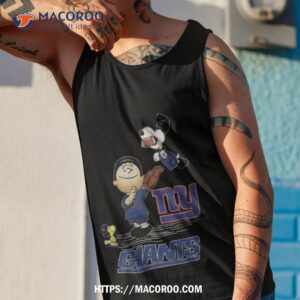 New York Giants The Peanuts Christmas 2023 Shirt 3 New York Giants The Peanuts Christmas 2023 Tank Top 1
