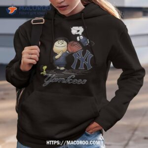 New York Yankees The Peanuts Christmas 2023 Hoodie 3
