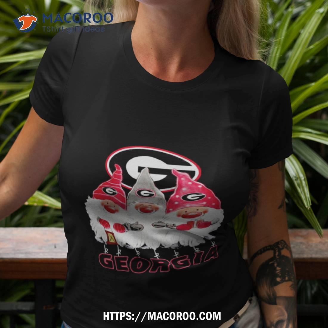 Santa Gnome Georgia Bulldogs Logo Merry Christmas Shirt Santa Gnome Georgia Bulldogs Logo Merry Christmas Shirt