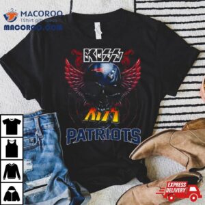 Skull Wings Kiss New England Patriots Tshirt