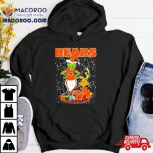 The Grinch And Dog Chicago Bears Merry Christmas Tshirt