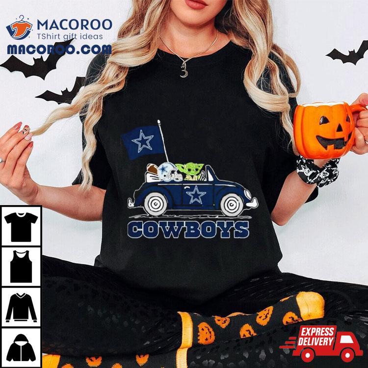 https://images.macoroo.com/wp-content/uploads/2023/12/baby-yoda-drive-a-car-dallas-cowboys-football-flag-logo-tshirt-3.jpg