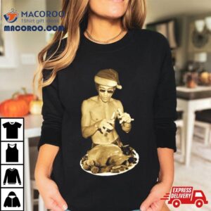 Bruce Lee Eating Christmas Dinner Tshirt